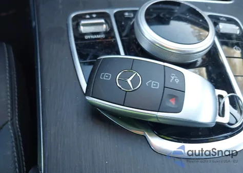 2020 Mercedes-Benz C 300 from USA, damaged, VIN W1KWF8DB4LR591877